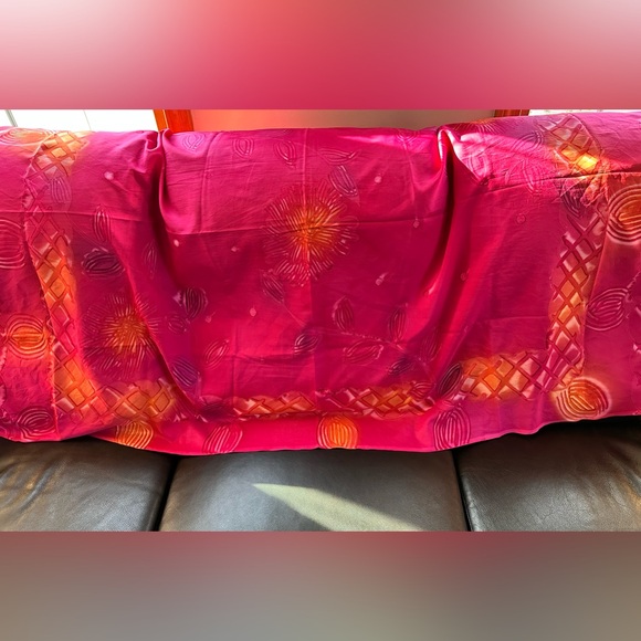 Gorgeous! XX-L Printed Scarf/Wrap - Picture 4 of 9